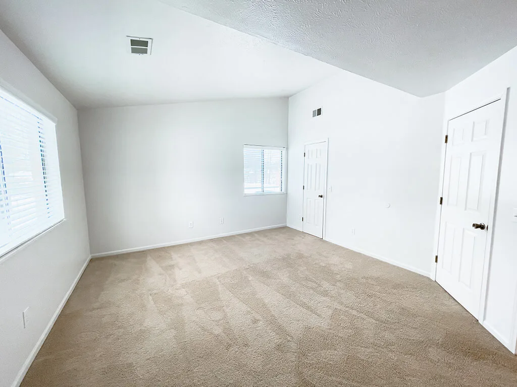 Huntington Glen Apartments - Huntington Glen photo 3