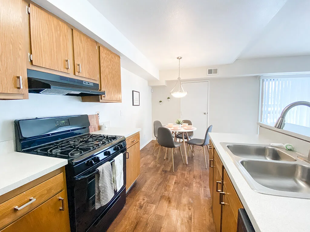 Old Farm Shores Apartments - Old Farm Shores photo 14