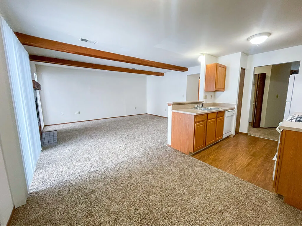 Old Farm Shores Apartments - Old Farm Shores photo 6