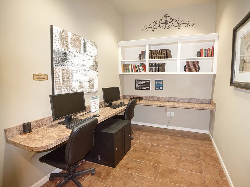 River Oaks Apartments - River Oaks photo 1