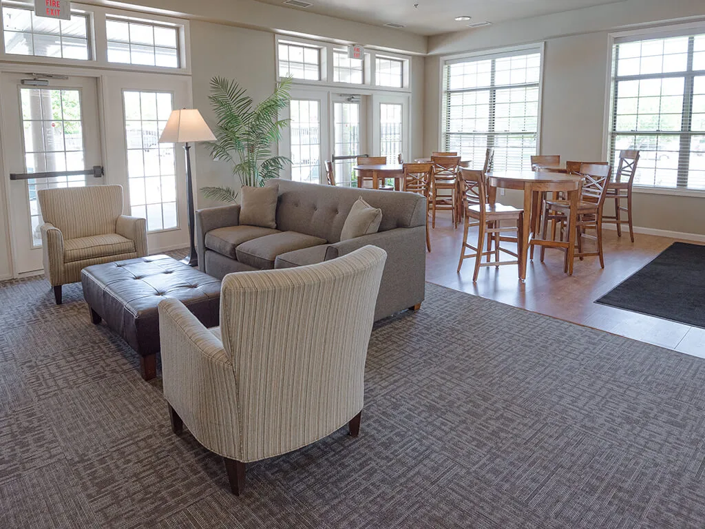 River Oaks Apartments - River Oaks photo 9