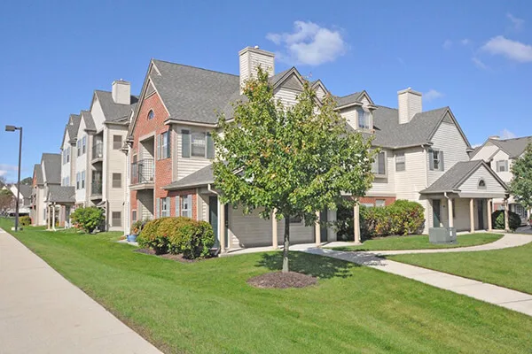 River Oaks Apartments