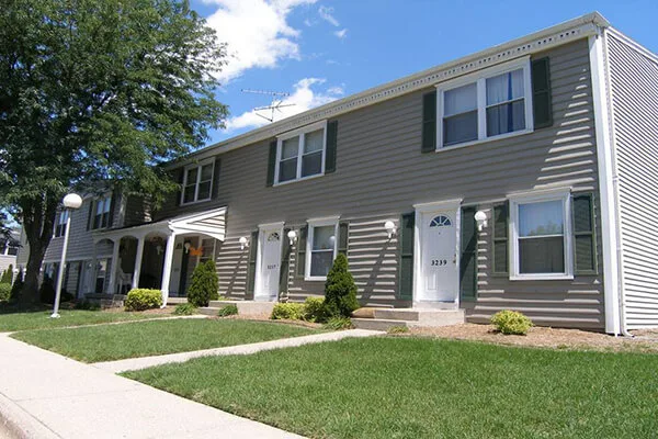 Rolling Pines Apartments