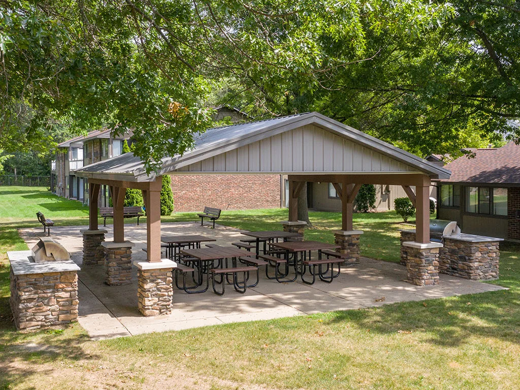 Springbrook Flats Apartments - Springbrook Flats photo 14